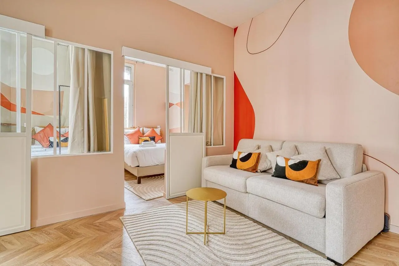 Appartement Place Du Marechal Juin - Gourgaud Paris